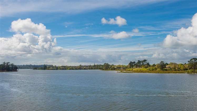 62c Edward Jonkers Drive Riverhead_1