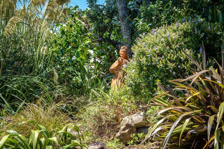 78 Queens Drive Oneroa_29