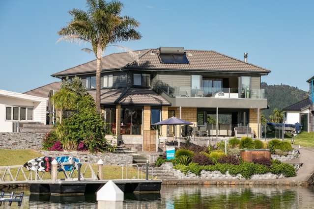 6 Hei Esplanade Whitianga_1