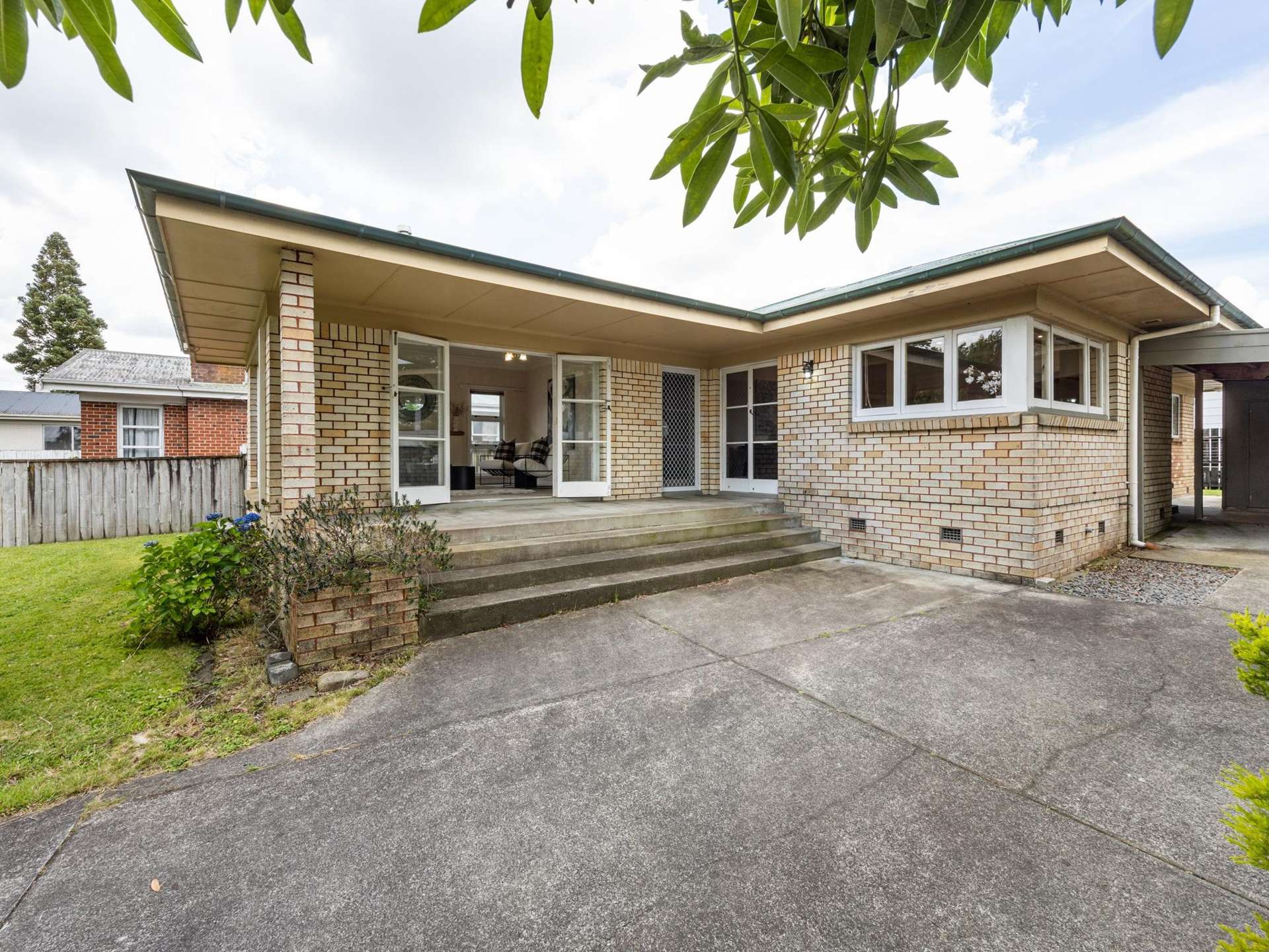 946 River Road Queenwood_0