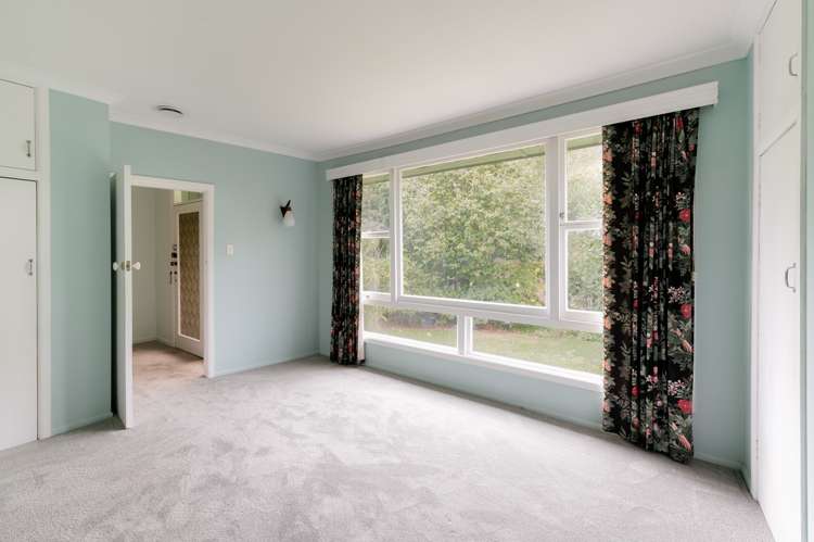 842 River Road Chartwell_13