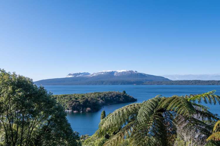 62 Spencer Road Lake Tarawera_2