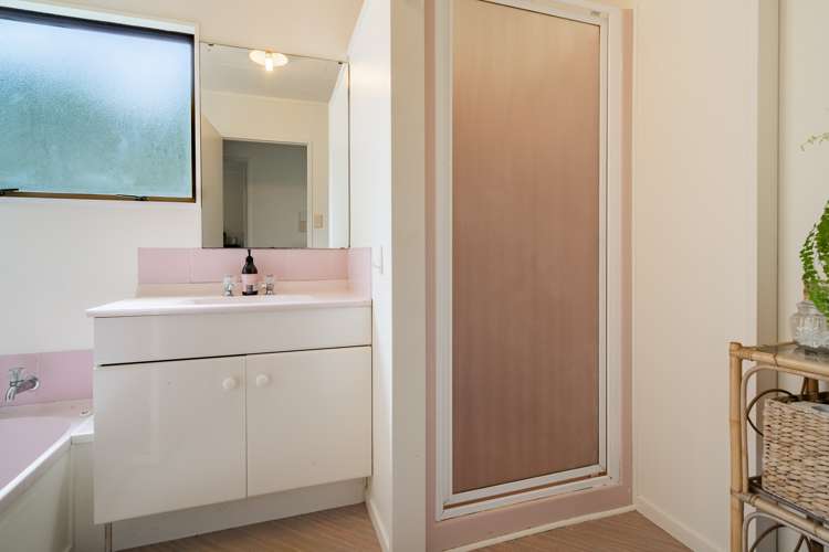 1/5 Miriam Corban Heights Henderson_15