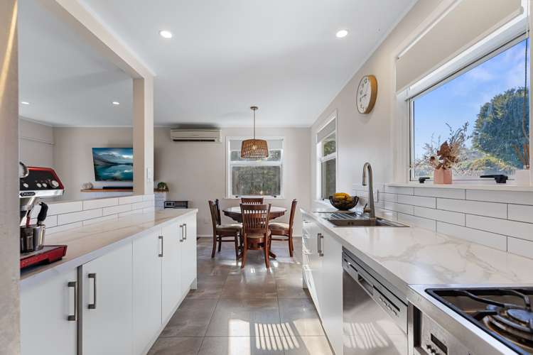 173 Kingswood Road Brookfield_4