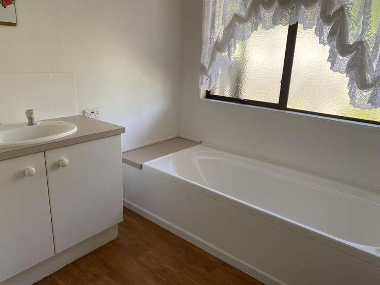 1/11 Taringa Ave 2644_9