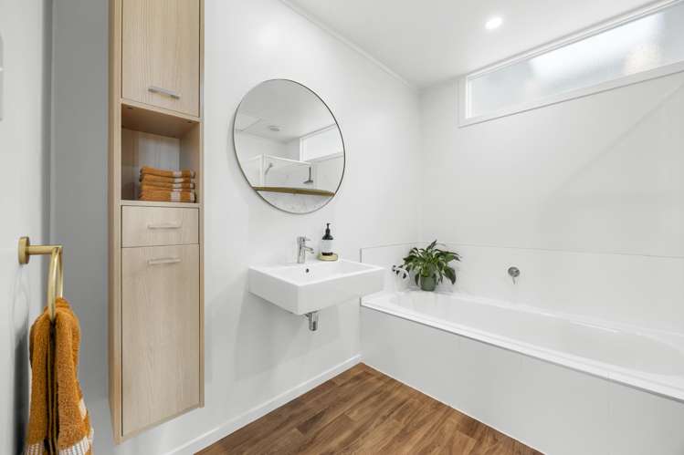 4 Glengarry Road Glen Eden_8