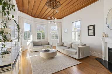 1 Surrey Crescent_1
