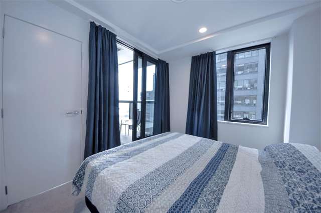 805/75 Victoria Street West 10015_2