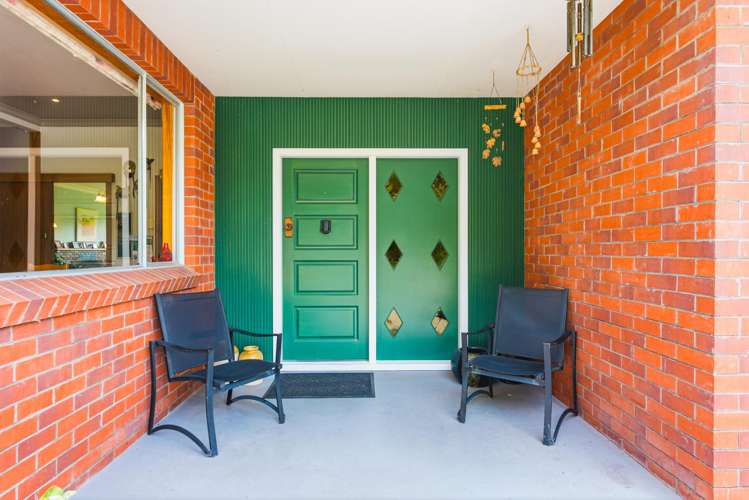 21 Riverbank Road Okoia_6