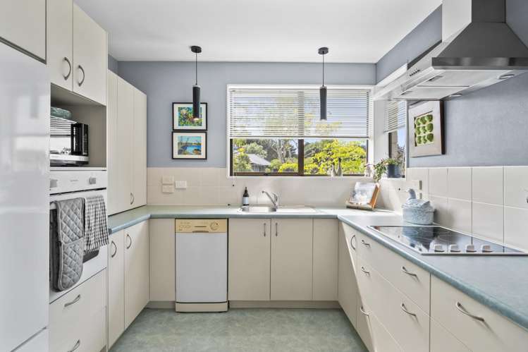 1 Valecrest Avenue_5