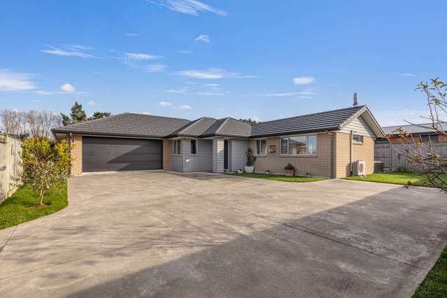 Stylish & Serene with Country Views