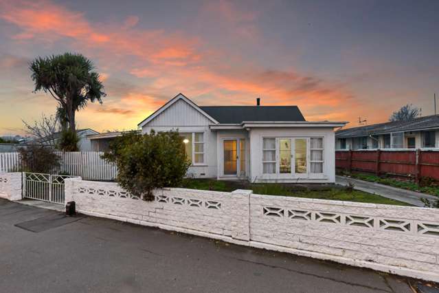 Bungalow with Development Potential Near CBD