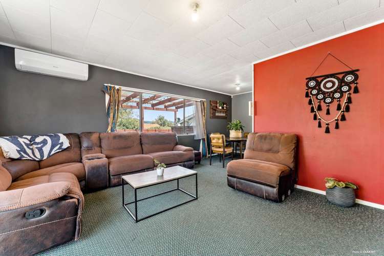 1/30 Kereru Street Henderson_2