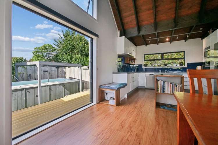 10 Lochinvar Place Hairini_17