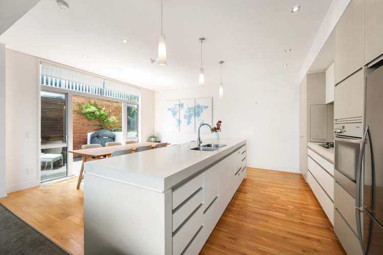 4 Kastos Way Strathmore Park_8