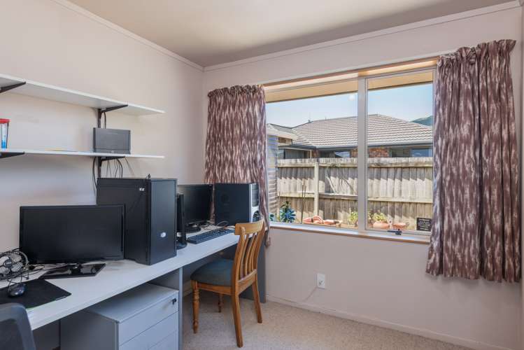 2 Baxter Place Stoke_13