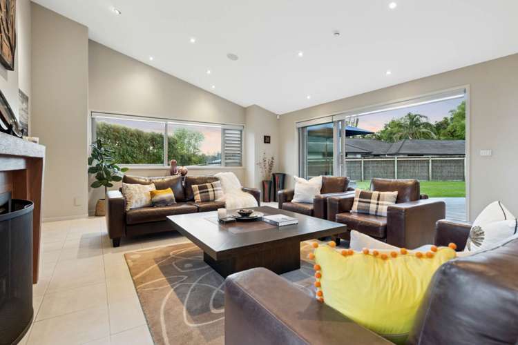 36 Oakford Park Crescent Greenhithe_11