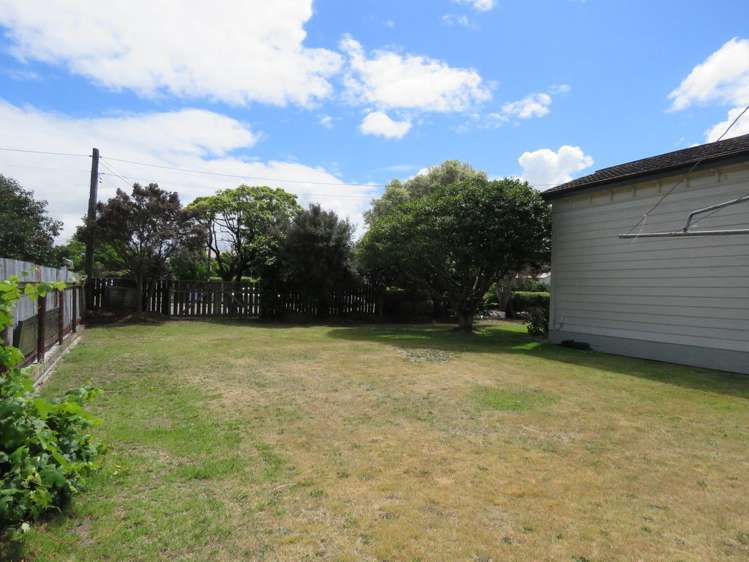 8 Jeans Street Masterton_10