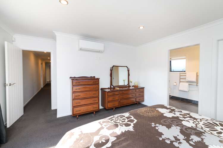 44 Chestnut Close Kelvin Grove_12