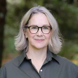 Lynn Lacy-Hauck