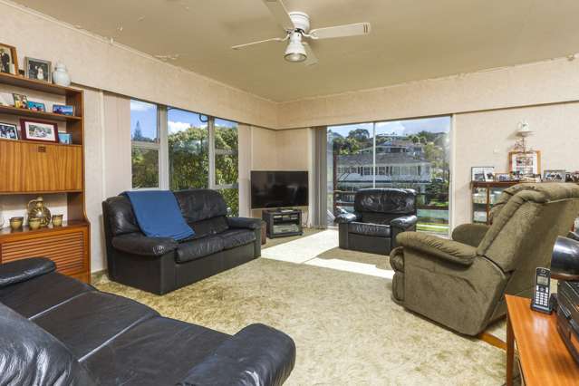 49 Mayfair Crescent Mairangi Bay_4