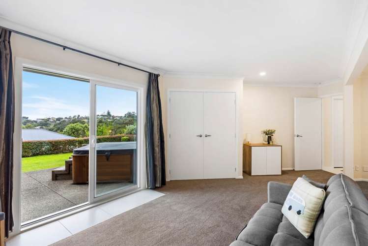 286 Whangaparaoa Road Red Beach_11