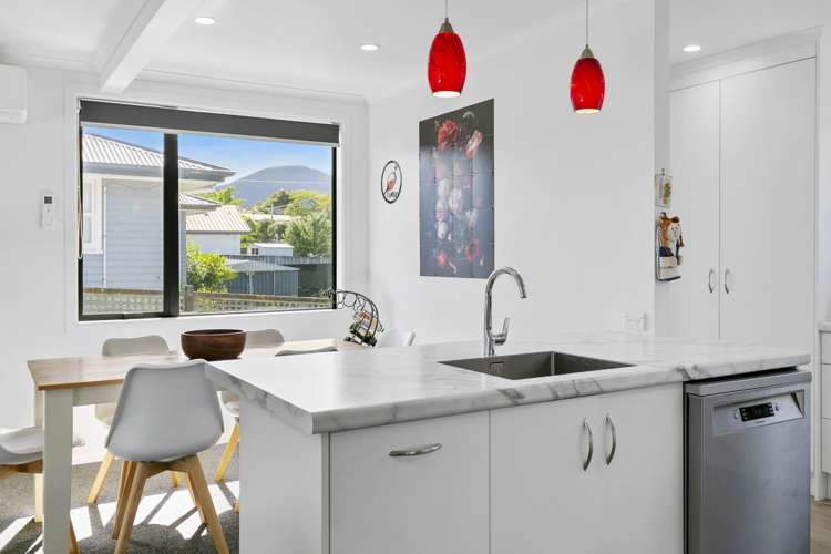 24 Tawa Street Hilltop_12