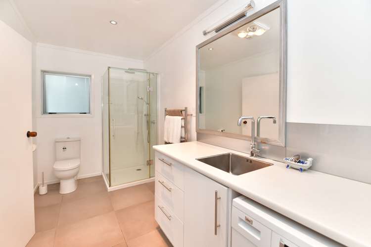 4 Claude Road Stanmore Bay_23