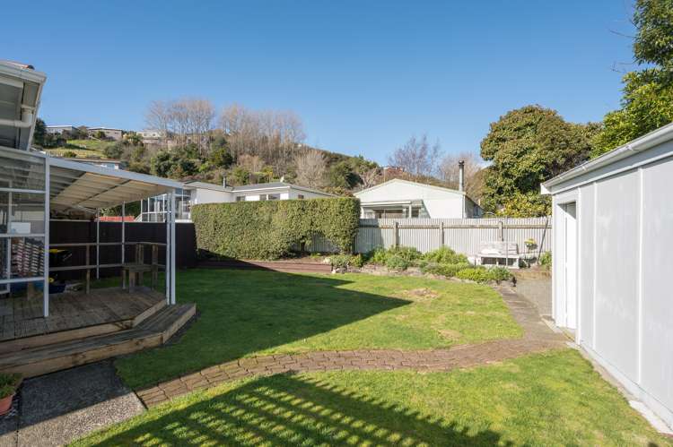 2/10 Matangi Street Stoke_12