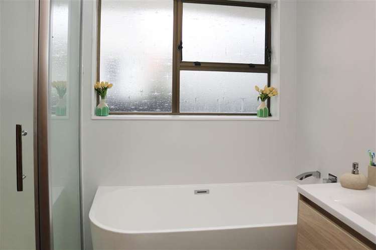 19a Totara Crescent Woburn_7