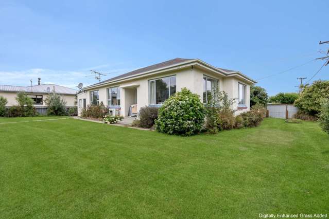 Sunny Home, Fabulous Quarter Acre Section!