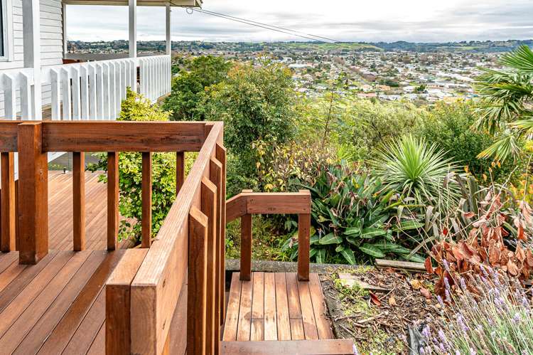 46 Mount View Road Bastia Hill_19