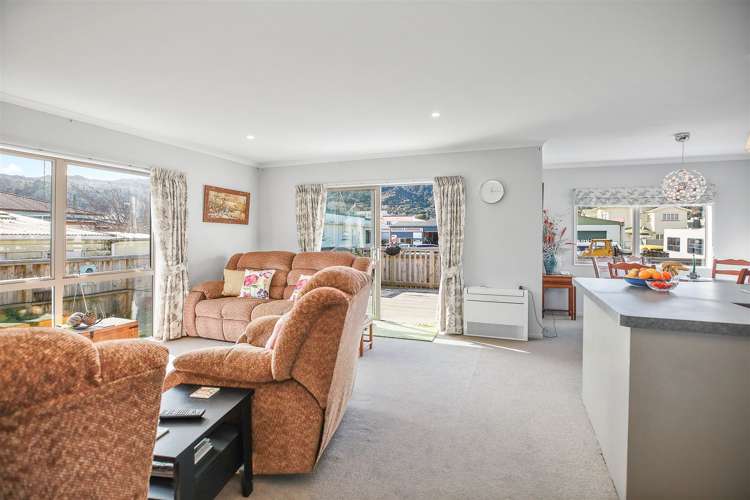 304a Queen Sh25 Street Thames_12