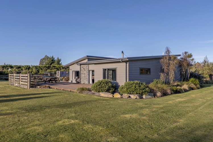 5808 West Coast Road Springfield_11