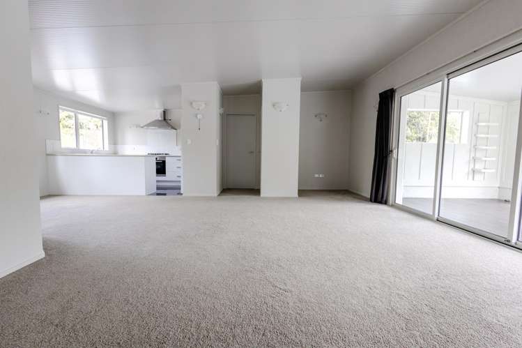 1 Hurren Place West_5