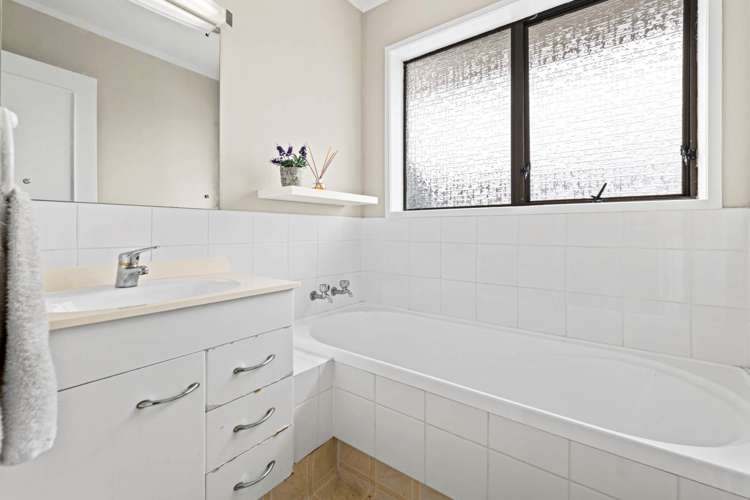 2/46 Shirley Avenue Papakura_13