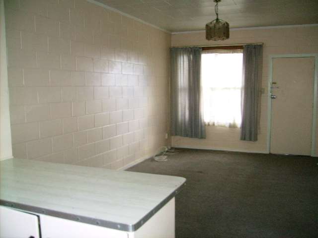 2/9 Paris Place Birkenhead_3