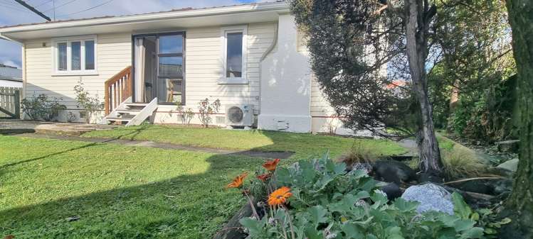 2/50 Parkers Road Tahunanui_3