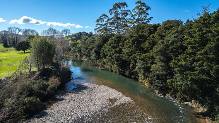 1897 Tairua-Whitianga Road (SH25) Coroglen_16
