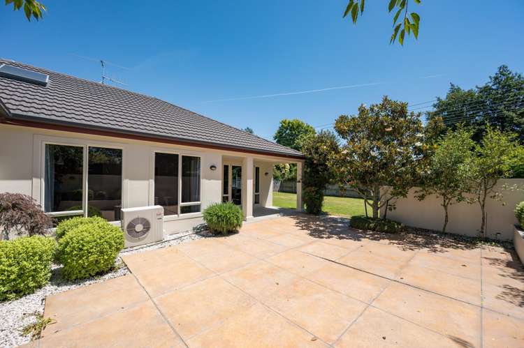 18 Standish Place Stoke_23