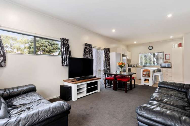 1 Albizia Avenue Henderson_2
