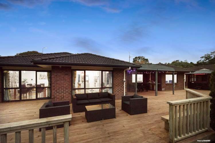 48 Shelter Drive Greenhithe_13