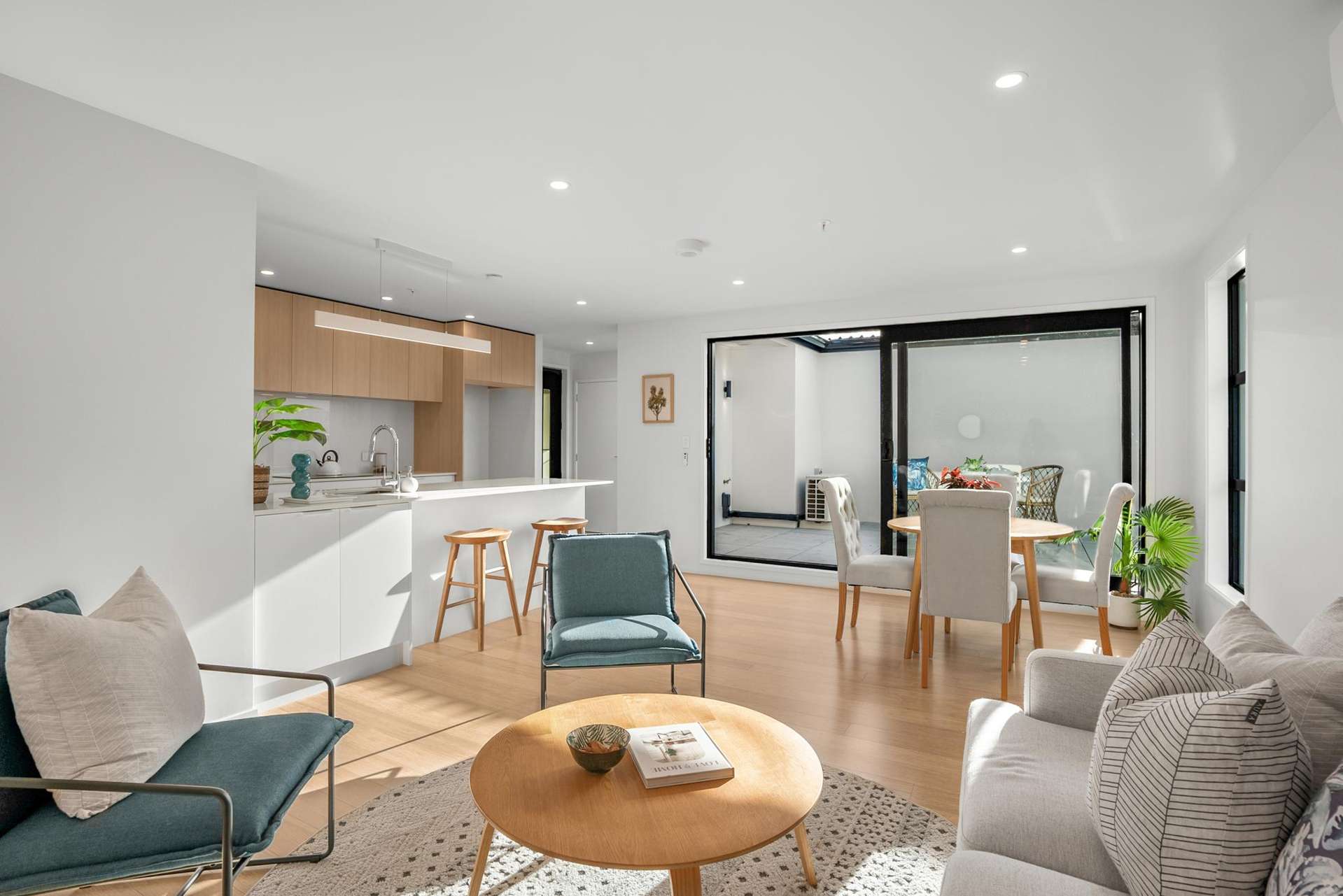 24/200 Knights Road Hutt Central_0