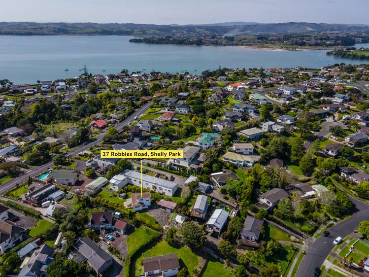 37 Robbies Road Cockle Bay_25