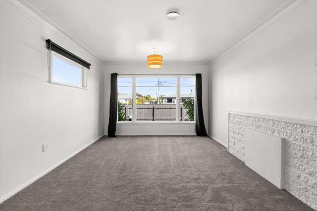 80 Harold Holt Avenue Onekawa_3