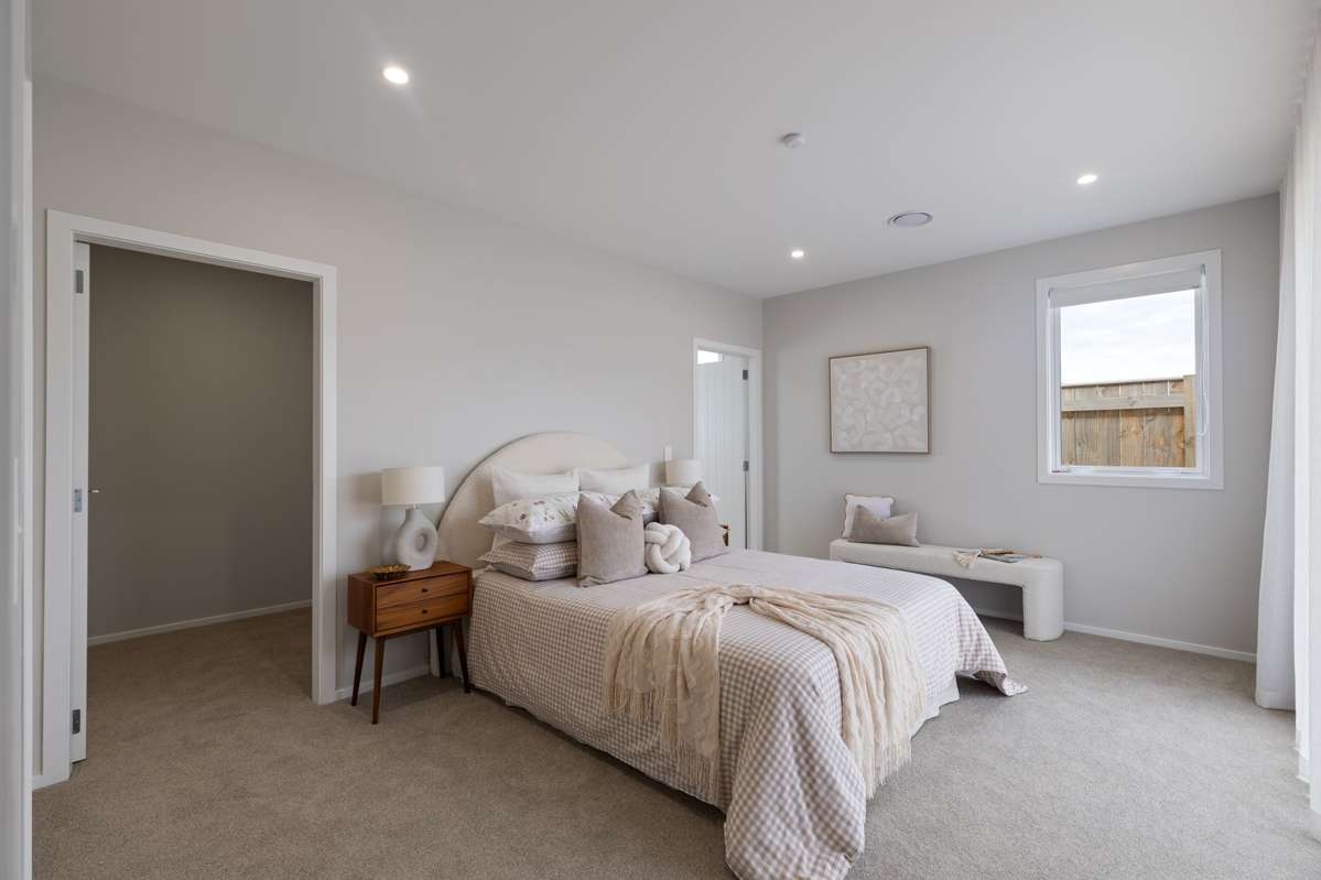 44 Solitude Crescent_1