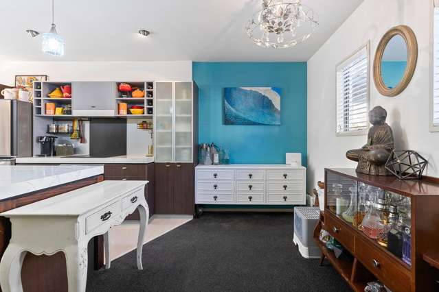 17/21 Hunters Park Drive Three Kings_4