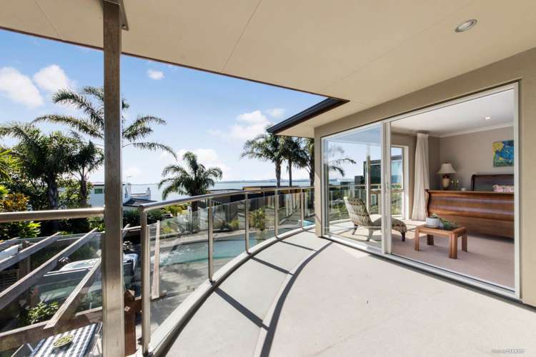 15 Matau Rise Te Atatu Peninsula_21