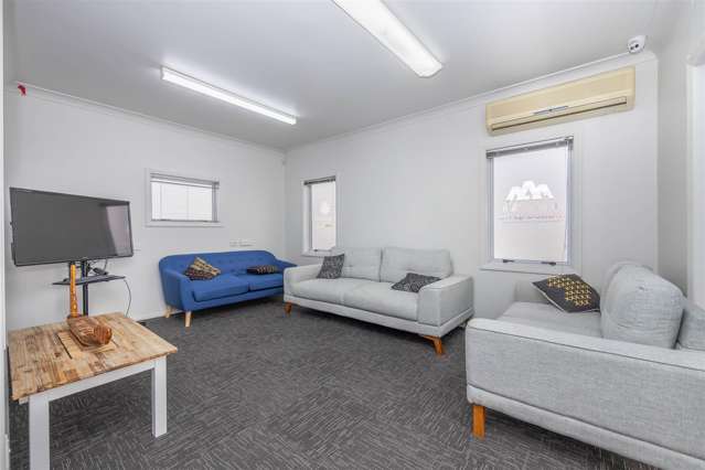 348 Te Rapa Road Beerescourt_4