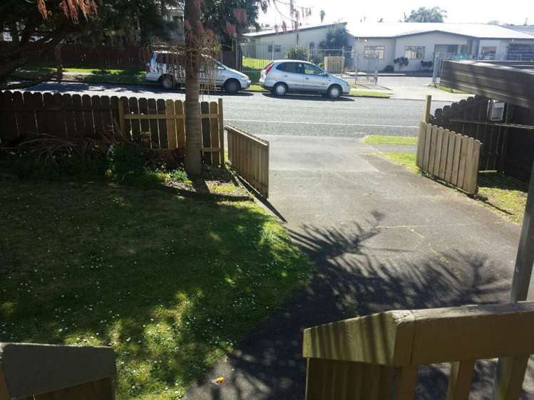 2/84 Palmers Road Clendon Park_3